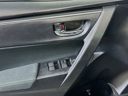 Used 2017 Toyota Corolla LE image 15