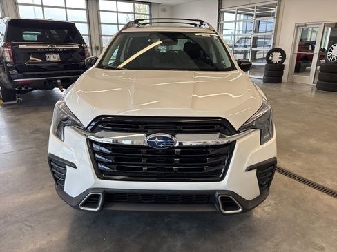 Used 2024 Subaru Ascent Touring AWD/4WD image 8