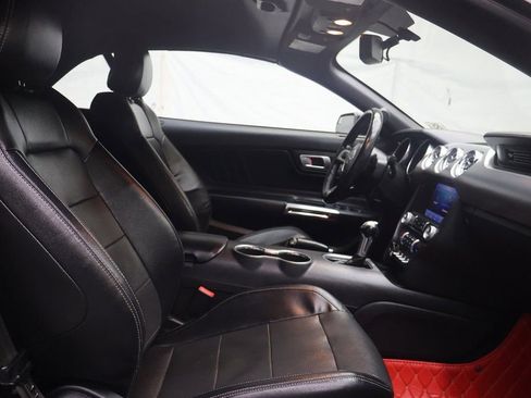 Used 2020 Ford Mustang Premium image 10