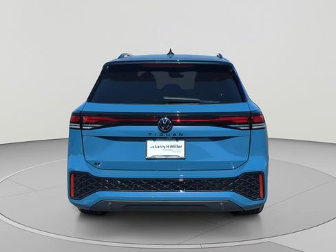 New 2026 Volkswagen Tiguan SE R-Line FWD image 4
