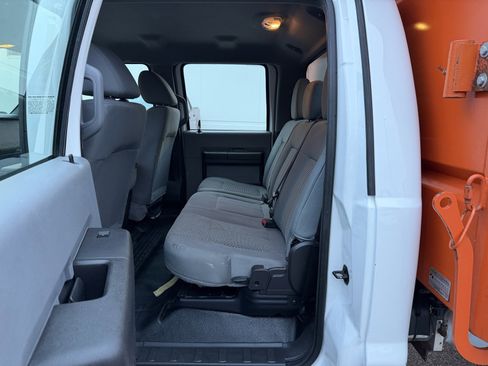Used 2016 Ford F550 2WD Crew Cab Super Duty image 14