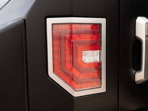 Used 2017 Jeep Wrangler Unlimited Sport w/ Quick Order Package 24S image 23