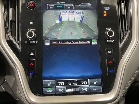 Used 2025 Subaru Outback Onyx Edition w/ Tech Package 2 image 17