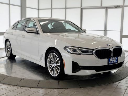 Used 2021 BMW 530e xDrive AWD/4WD image 2