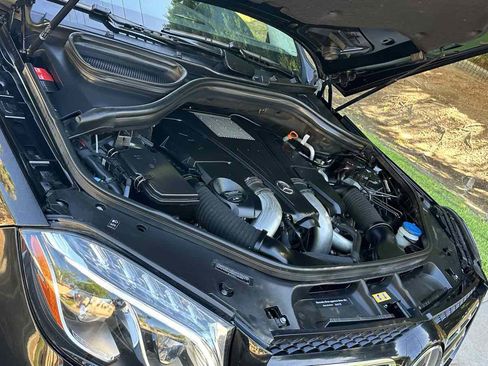 Used 2018 Mercedes-Benz GLS 550 4MATIC w/ Driver Assistance Package image 68