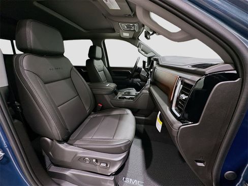 New 2025 GMC Sierra 2500 Denali w/ Denali Reserve Package image 30