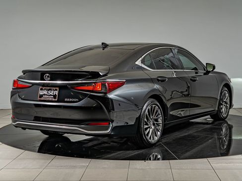 Certified 2025 Lexus ES 300h w/ Accessory Package (Z2) FWD image 5