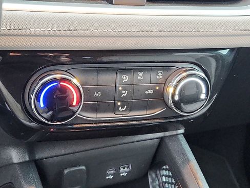 Used 2025 Chevrolet TrailBlazer LT image 15