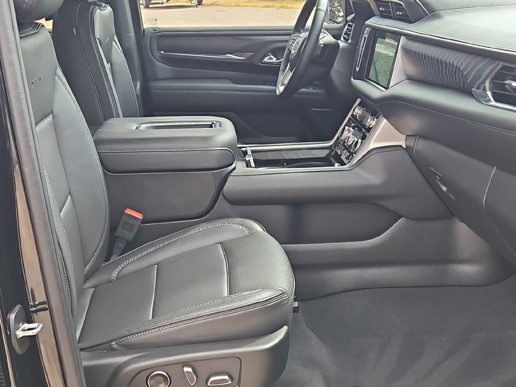 Used 2024 GMC Yukon Denali w/ Max Trailering Package AWD/4WD image 31