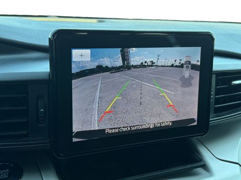 Used 2023 Ford Explorer XLT RWD image 16