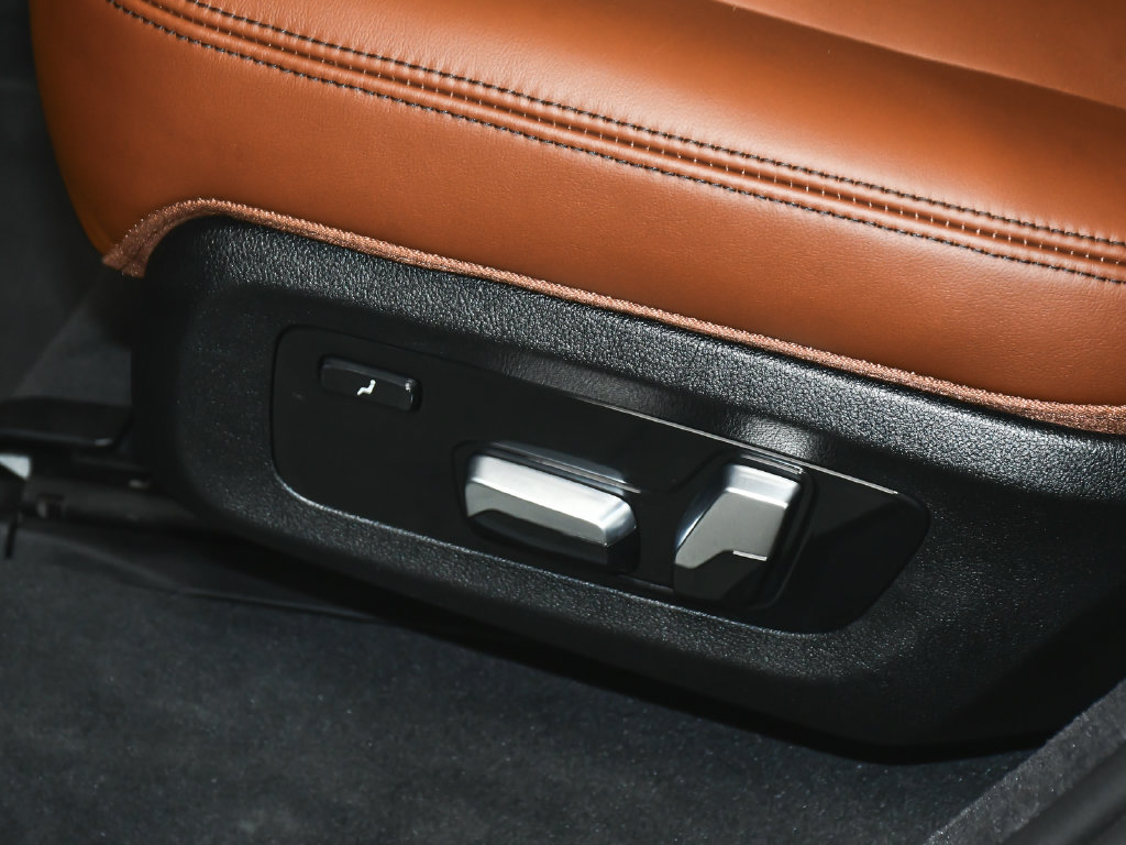 Used 2026 BMW X7 M60i AWD/4WD image 53