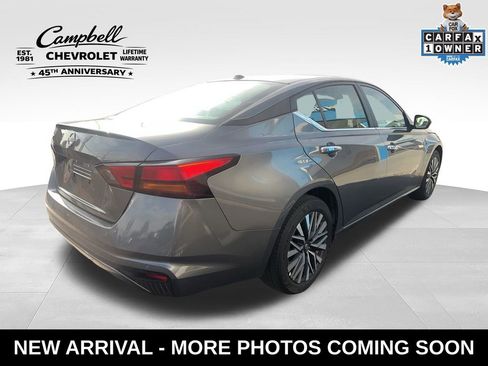Used 2025 Nissan Altima 2.5 SV FWD image 5