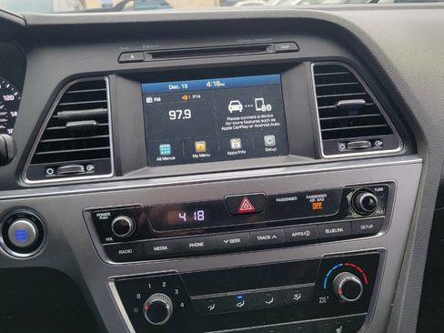 Used 2017 Hyundai Sonata Sport w/ Value Edition Package 02 image 13