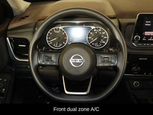 Used 2021 Nissan Rogue SV FWD image 7