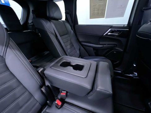 Used 2025 Mitsubishi Outlander SE AWD/4WD image 40