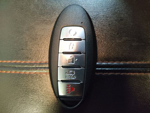 Used 2023 Nissan Altima 2.5 SR FWD image 32