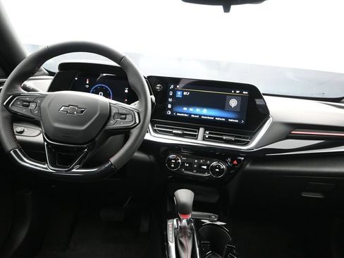 New 2026 Chevrolet Trax RS w/ Sunroof Package FWD image 18