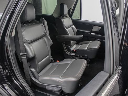 Certified 2025 Ford Expedition Active AWD/4WD image 21