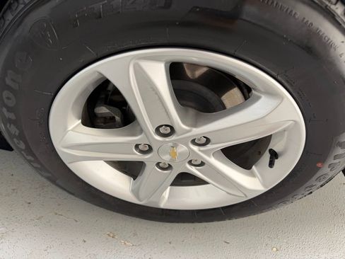 Used 2022 Chevrolet Malibu LS image 11