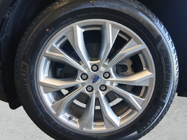 Used 2024 Ford Explorer XLT w/ Equipment Group 202A RWD image 24