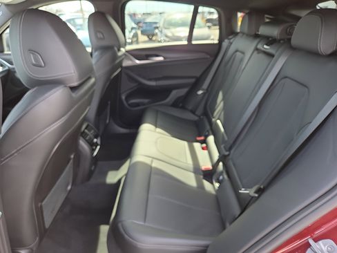 Used 2023 BMW X4 xDrive30i w/ Premium Package image 10