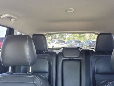 Used 2017 Ford Escape Titanium FWD image 19