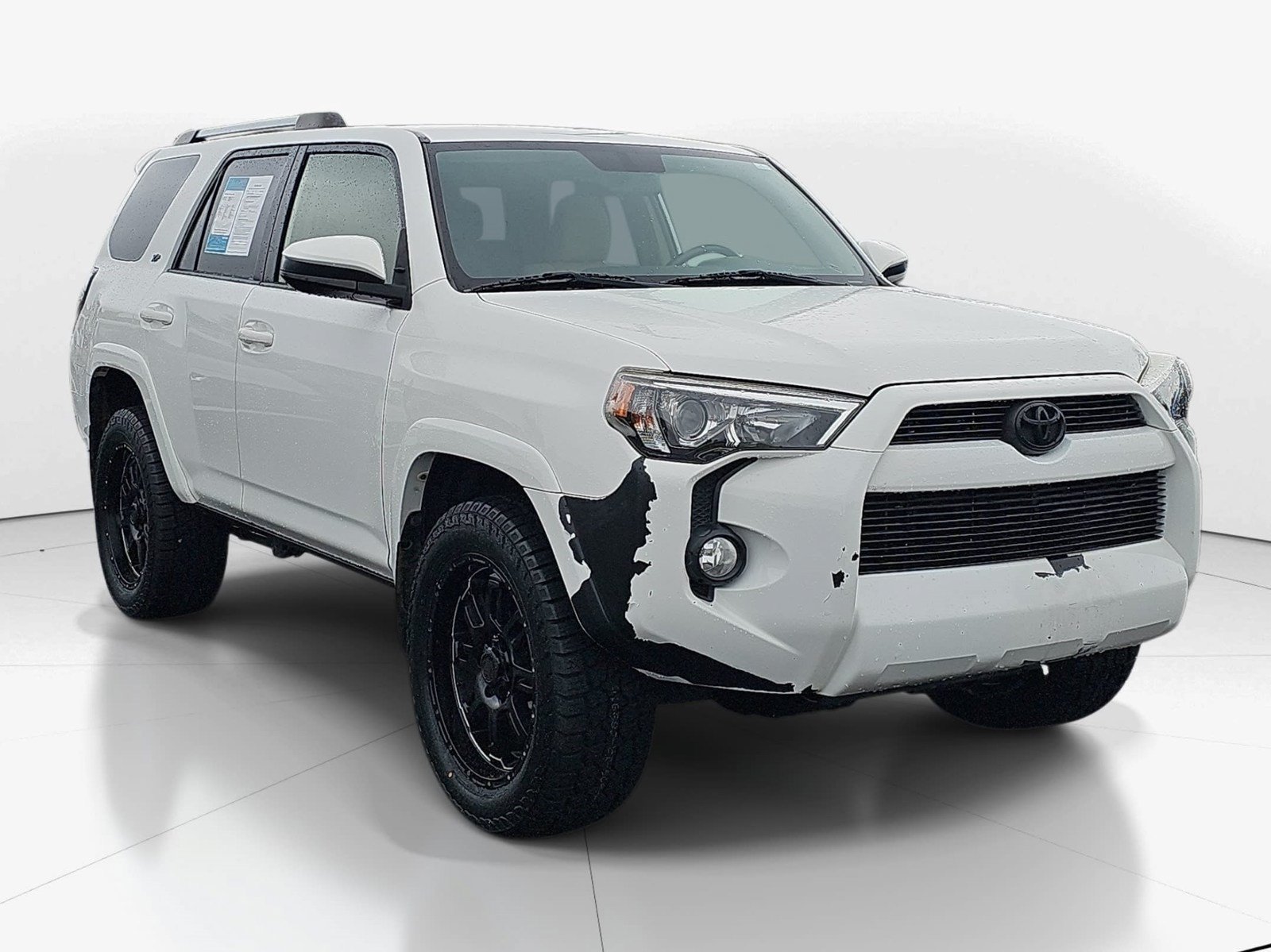 Used 2019 Toyota 4Runner SR5 AWD/4WD image 2