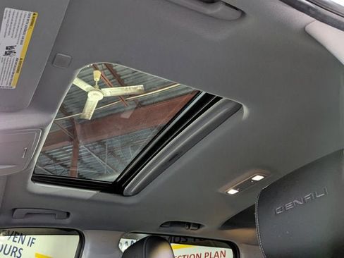 Used 2018 GMC Sierra 1500 Denali image 21