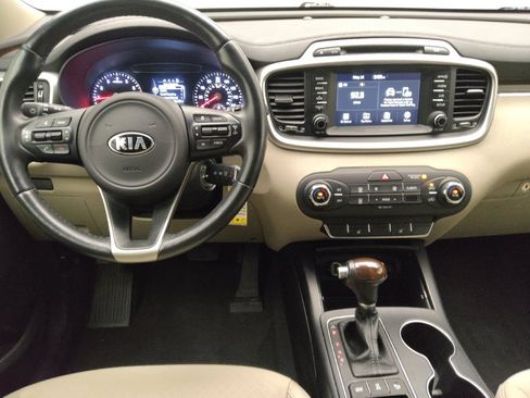 Used 2018 Kia Sorento AWD image 22