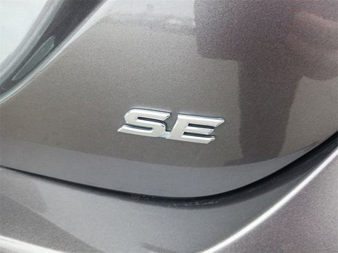 Used 2023 Toyota Camry SE image 27