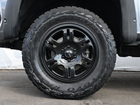 Used 2021 Chevrolet Colorado LT w/ Redline Special Edition image 7