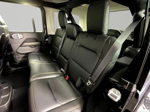 New 2026 Jeep Wrangler Unlimited Sahara AWD/4WD image 17