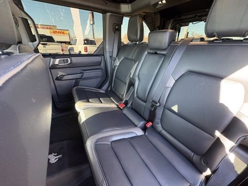 Used 2025 Ford Bronco Outer Banks w/ Sasquatch Package image 19