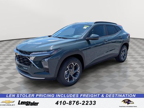 New 2026 Chevrolet Trax LT w/ LT Convenience Package FWD image 1