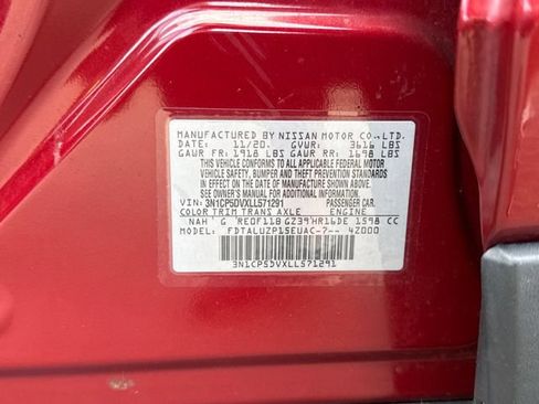 Used 2020 Nissan Kicks SR w/ SR Premium Package FWD image 17