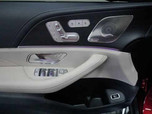 Used 2025 Mercedes-Benz GLE 450 4MATIC Coupe w/ Winter Package image 12