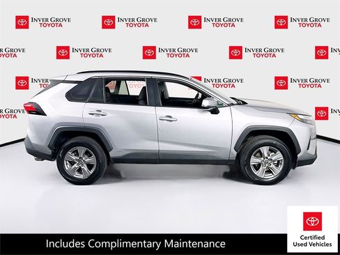 Certified 2022 Toyota RAV4 XLE w/ Convenience Package AWD/4WD image 4