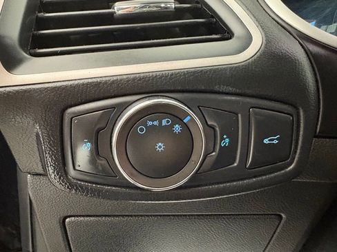 Used 2018 Ford Edge SEL w/ Equipment Group 201A FWD image 18