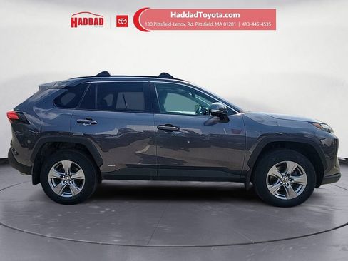Used 2023 Toyota RAV4 XLE w/ Convenience Package AWD/4WD image 7