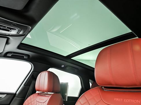 Used 2017 Bentley Bentayga AWD/4WD image 28