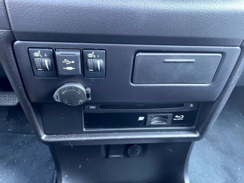 Used 2019 Toyota Sienna Limited Premium w/ Carpet Mat Package AWD/4WD image 20