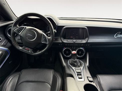 Used 2018 Chevrolet Camaro SS image 10