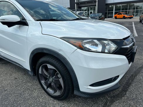 Used 2018 Honda HR-V EX-L image 10