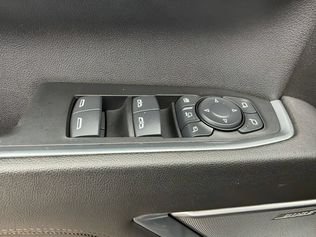 Used 2025 Chevrolet Silverado 2500 High Country w/ High Country Premium Package AWD/4WD image 18