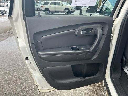 Used 2011 Chevrolet Traverse LT w/ Personal Connectivity Package image 14