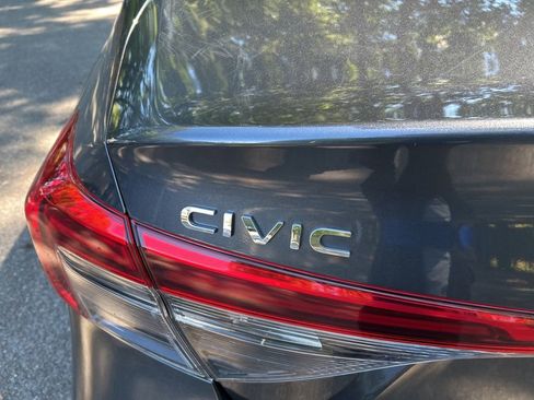 Used 2024 Honda Civic EX image 9