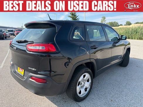 Used 2014 Jeep Cherokee Sport w/ Cold Weather Group AWD/4WD image 3