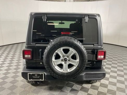 Used 2019 Jeep Wrangler Unlimited Sport S image 5