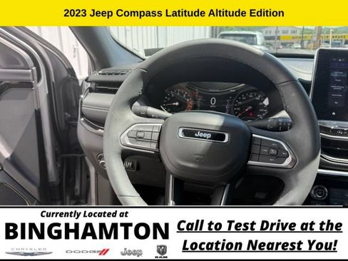 Used 2023 Jeep Compass Latitude w/ Convenience Group AWD/4WD image 13