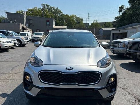 Used 2022 Kia Sportage LX image 3